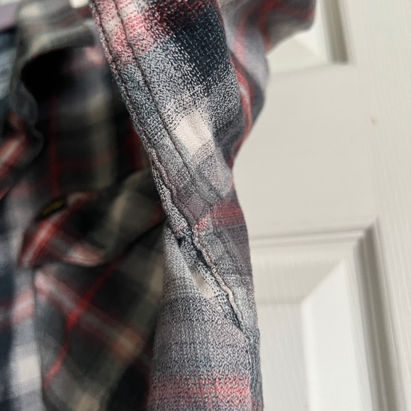 Volcom work wear plaid shirt kids size large - Picture 7 of 7